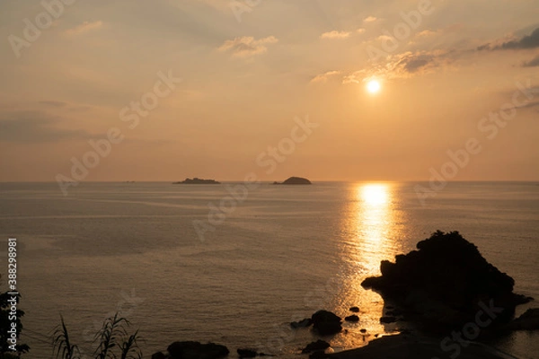 Fototapeta 長崎県長崎市　夕暮れの軍艦島