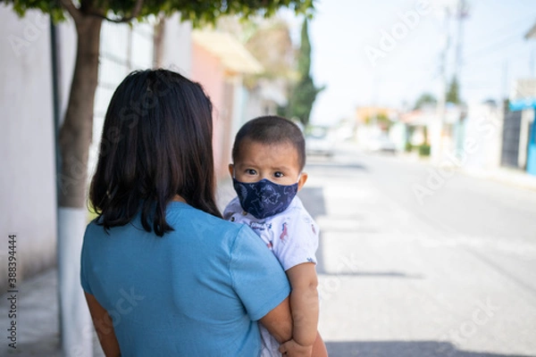 Obraz Madre e hijo con cubrebocas