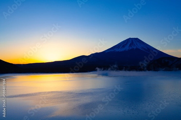 Fototapeta 富士山と日の出　山梨県身延町にて