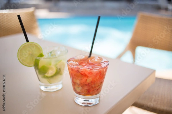 Obraz cocktail in the pool