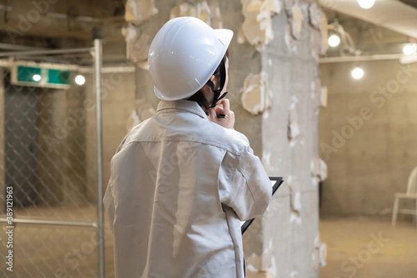 Fototapeta 作業員　アジア人女性