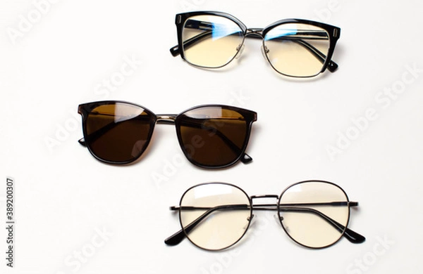 Obraz glases on the white table