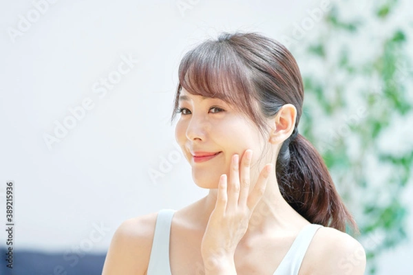 Obraz 美容　笑顔の女性