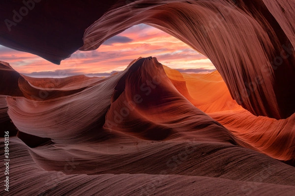 Fototapeta Antelope Canyon w Arizonie - koncepcja podróży w tle