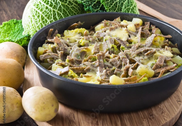Fototapeta Pizzoccheri, włoski makaron domowej roboty.