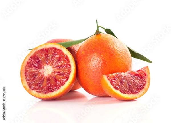 Obraz Krwi czerwone pomarańcze izolowane na białym tle
