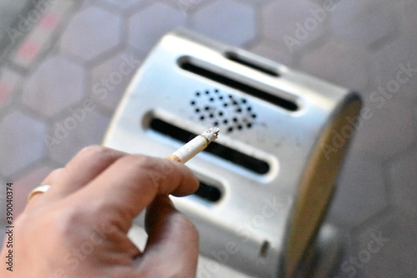 Fototapeta 街の喫煙所