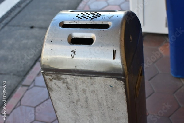 Fototapeta 街の喫煙所