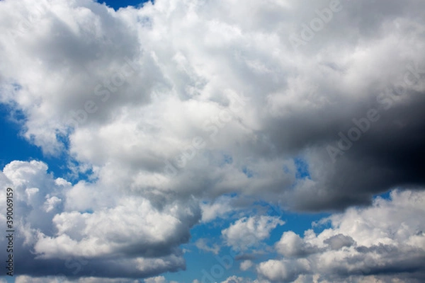 Fototapeta White clouds cumulus floating on blue sky for backgrounds concept