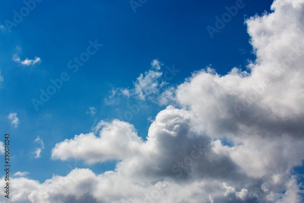 Fototapeta White clouds cumulus floating on blue sky for backgrounds concept