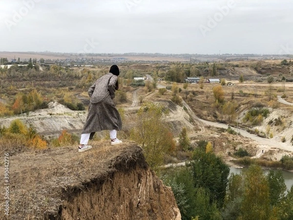 Obraz man over the cliff