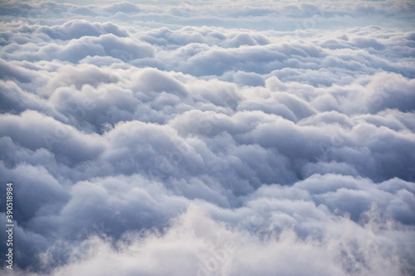 Fototapeta 激しく波打つ雲海。