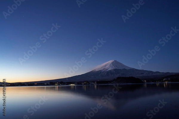 Fototapeta 河口湖からの月夜の富士山