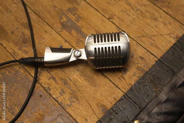 Obraz microphone on a stage