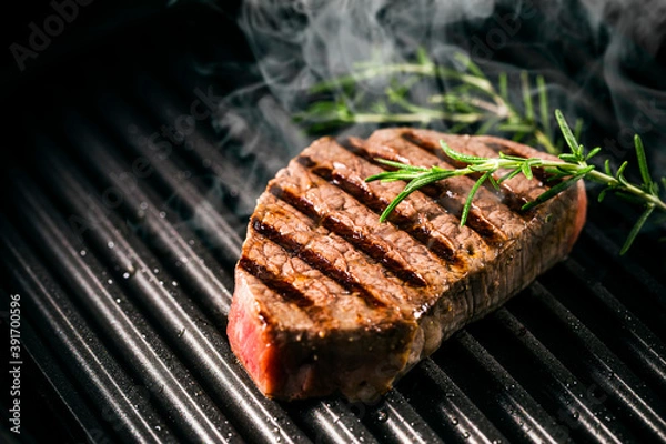 Obraz 国産和牛ヒレステーキのグリル　Grilled Wagyu fillet steak