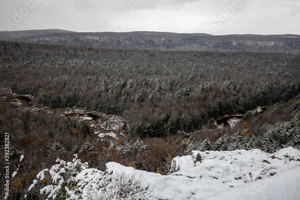 Fototapeta Lake of the Clouds in snow and winter at Porcupine Mountains Wilderness State Park in Michigan
