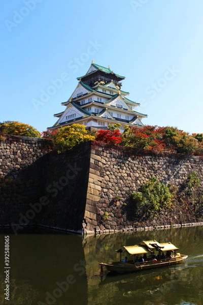 Obraz 紅葉で色付く大阪城と屋形船