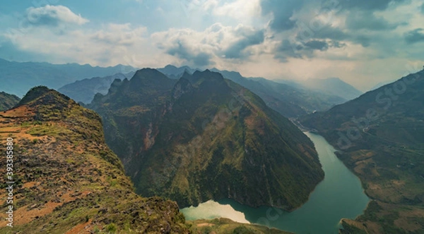 Obraz River between mountains