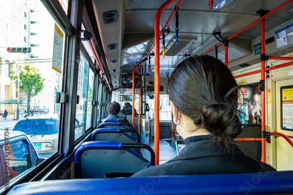 Obraz 韓国・ソウルのバスの乗客