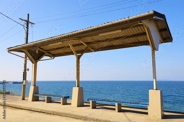 Fototapeta 海沿いの駅