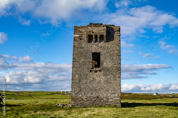 Obraz Abandoned signal tower on the edge of the seven heads cliffs, West Cork Ireland 