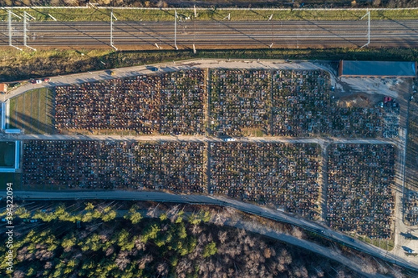 Obraz Aerial view of fresh graves in the Butovo cemetery on the outskirts of Moscow on November 09, 2020.