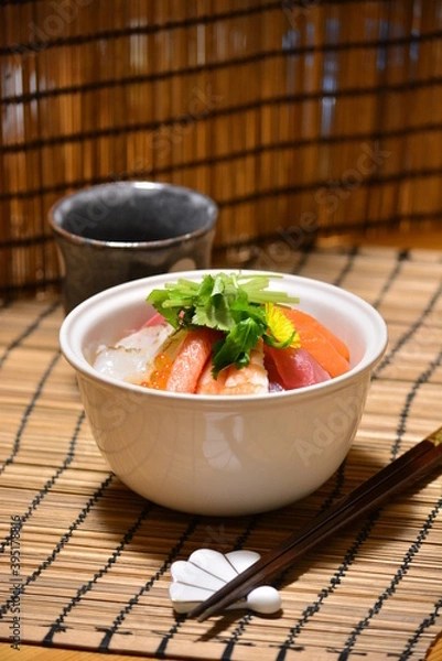 Obraz 和風な海鮮丼