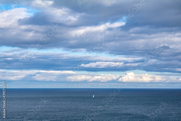 Fototapeta Overlooking the Atlantic ocean from the County Cork coastline in the west of Ireland.