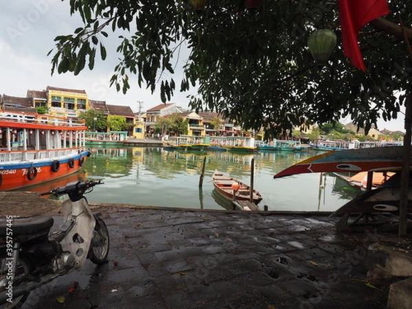 Obraz 朝のトゥボン川　ホイアン　ベトナム