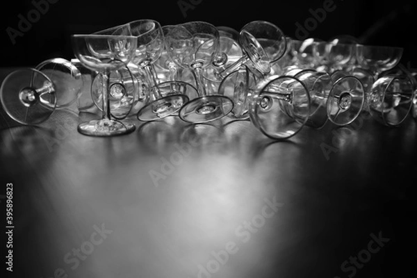 Obraz Glasses on table