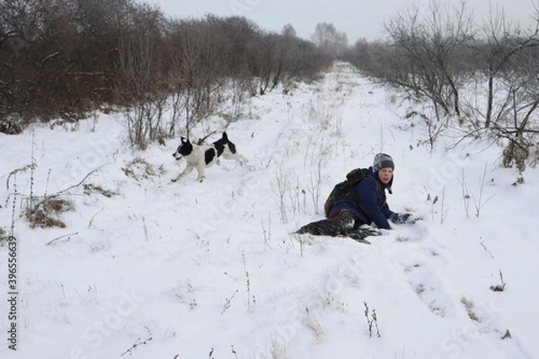 Obraz person walking in snow