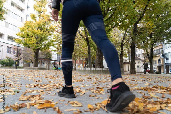 Obraz 公園で運動する女性・ランニングイメージ