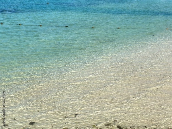 Fototapeta 穏やかに打ち寄せる波