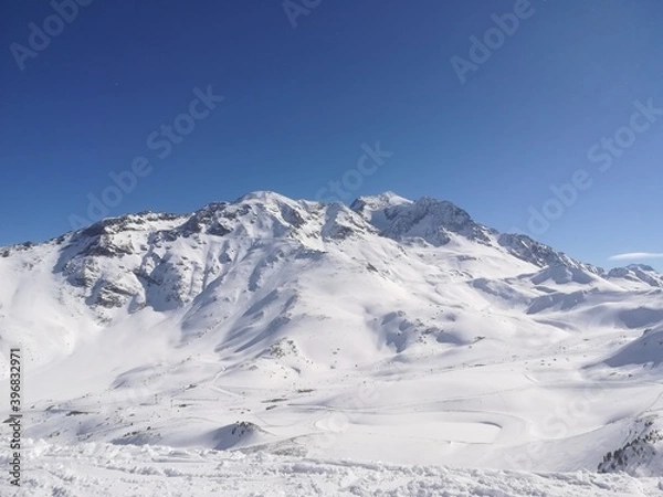Fototapeta snow covered mountains