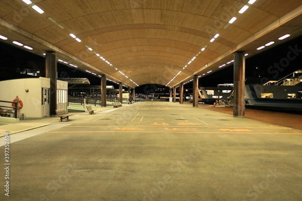 Obraz 広島港、意外とデカいフェリー乗り場。