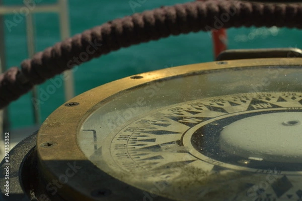 Fototapeta compass on a ship