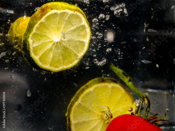 Obraz Limette im Wasser