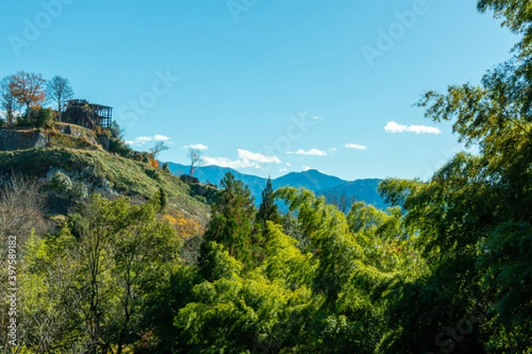 Obraz 苗木城跡(国指定史跡）　幕末期へ思いを馳せる中津川の山城と山並み