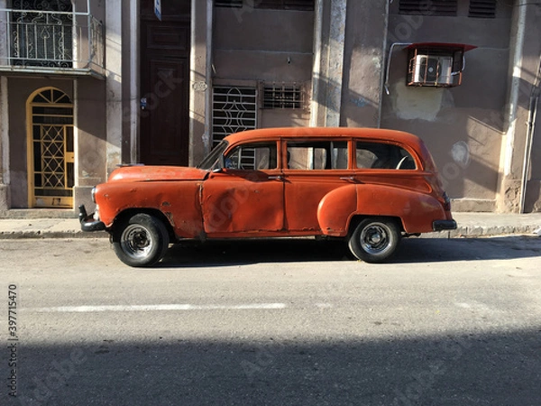 Fototapeta Restored antique car - Old Havana, Cuba