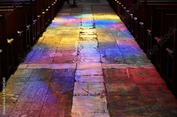 Obraz Light coming through a rose window reflected on floor
パルマ・デ・マヨルカ大聖堂 (スペイン）