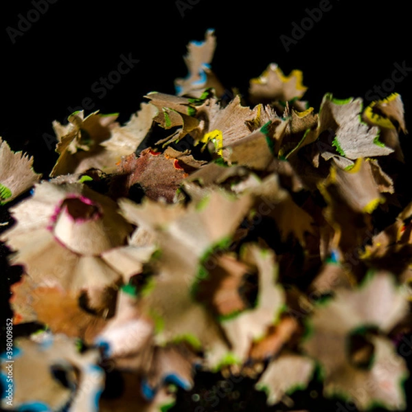 Obraz Anspitzerreste auf schwarzem Hintergrund 3