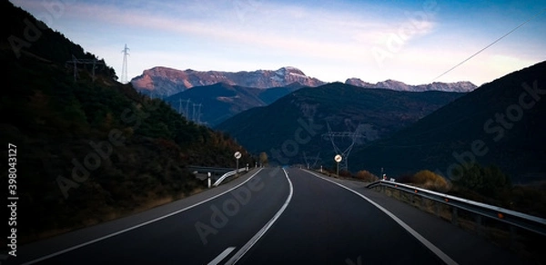 Obraz highway in mountains