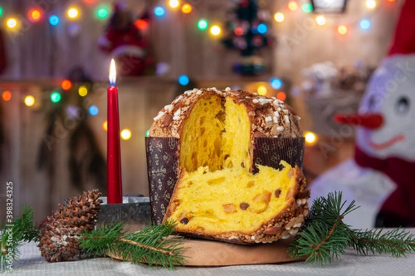 Obraz Un tradizionale panettone artigianale. 
