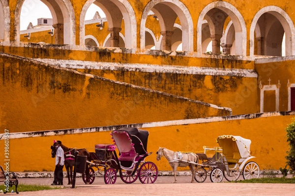 Fototapeta Tarde en Izamal
