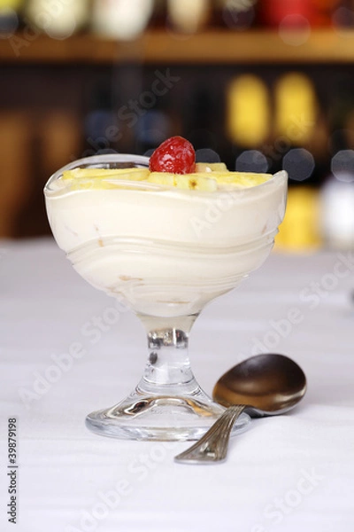 Obraz Dessert - pineapple mousse