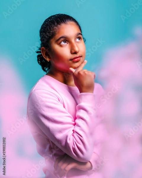 Obraz Looking up-Portrait of beautiful Teenage Girl