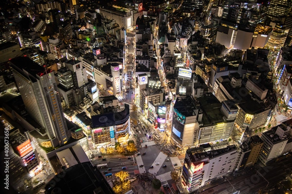 Obraz 東京　渋谷　スクランブル交差点　：　夜景　2020年12月