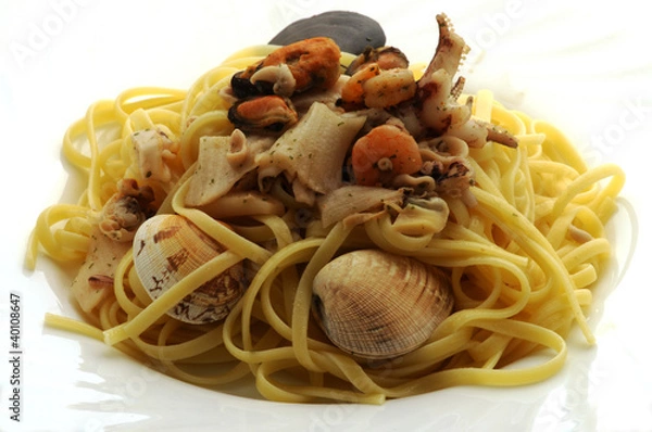 Fototapeta 面食海鲜 Tagliolini ai frutti di mare Pasta with seafood