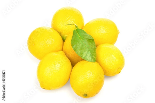 Fototapeta lemons with green leaf