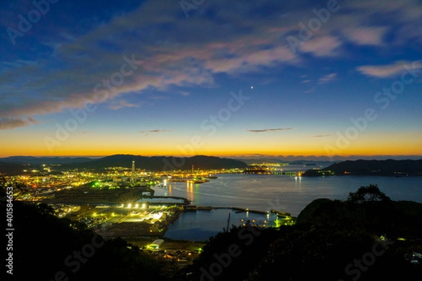 Obraz 山口県下松市笠戸島を望む夜明けの風景